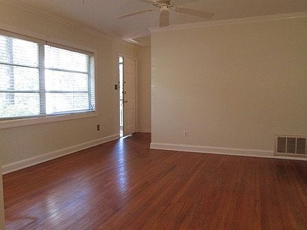 3rd image of 1529 Coombs Dr