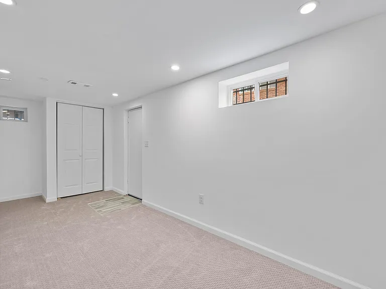 716 Audrey Ln — Photo 42