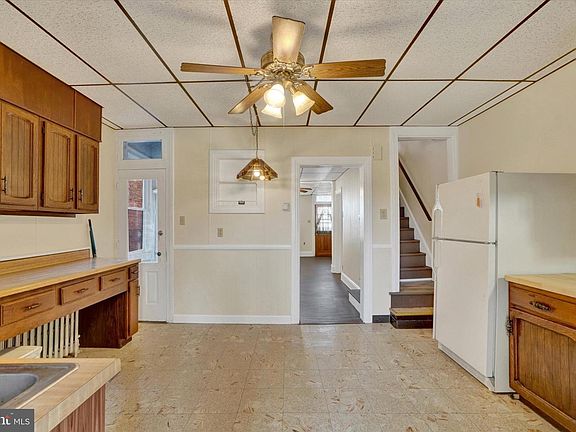 3rd image of 324 E Main St