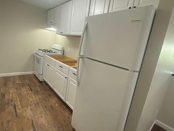 3rd image of 345-381 Hildreth St #345-25