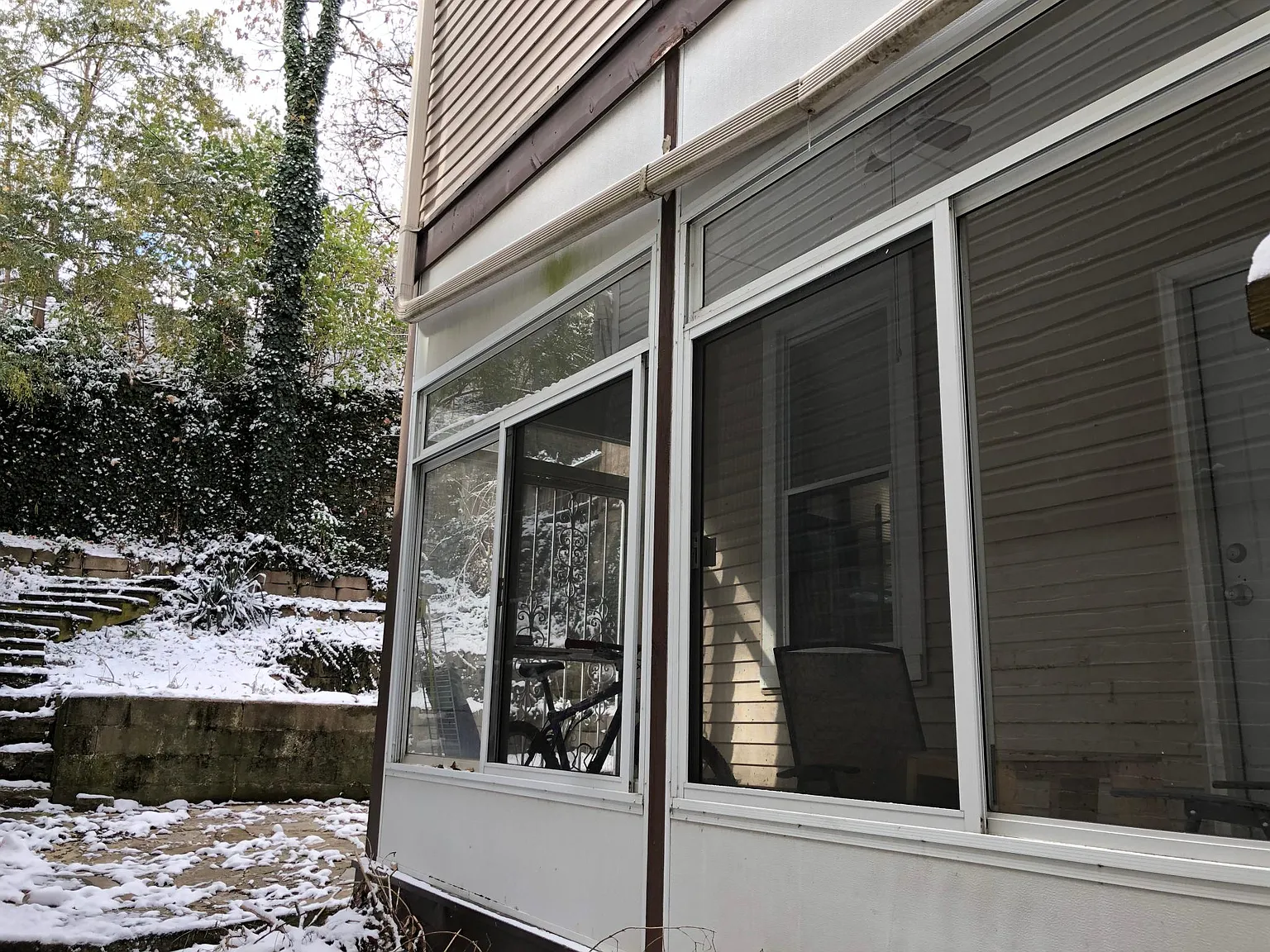 4 bed, 2128 sqft, $2,850 — Photo 2