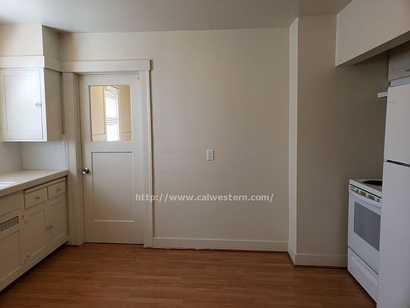 4th image of 155 Gifford Ave #2