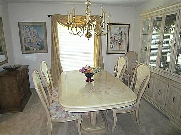 5th image of 1106 Hilton Dr