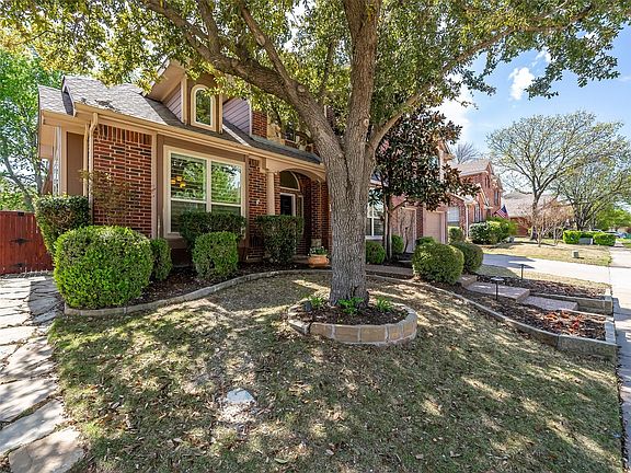 2nd image of 5217 Arrowhead Way