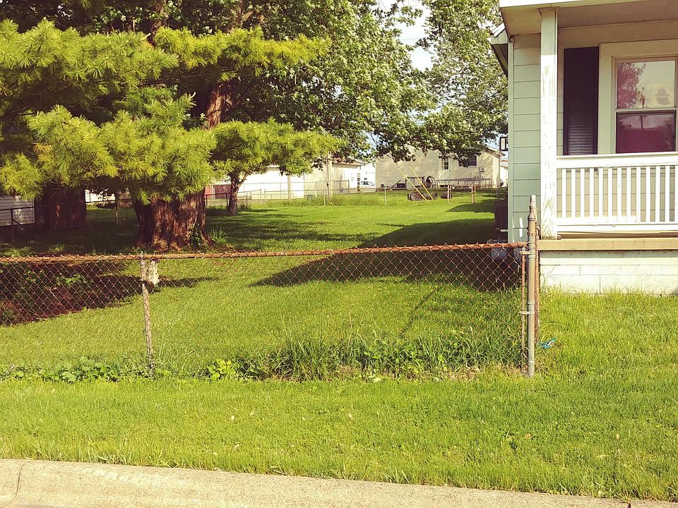 2nd image of 303 5th St Lot 37
