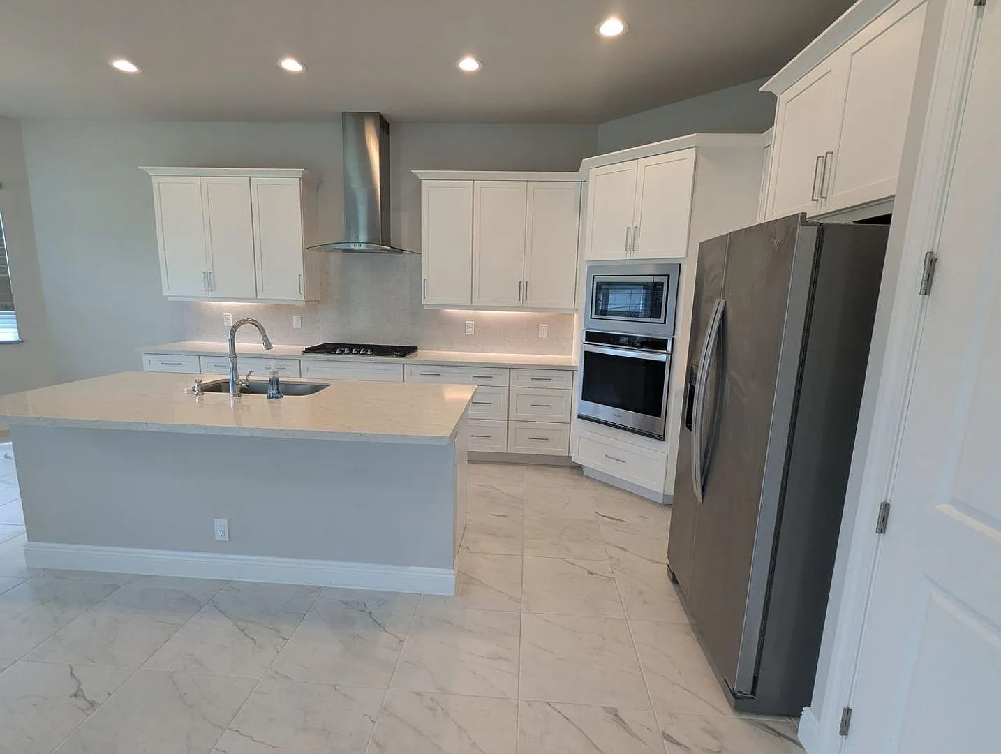 9292 Crestview Circle, Palm Beach Gardens, FL 33412 — Photo 2