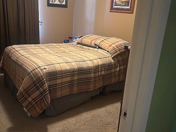 4th image of 804 Clover Ln