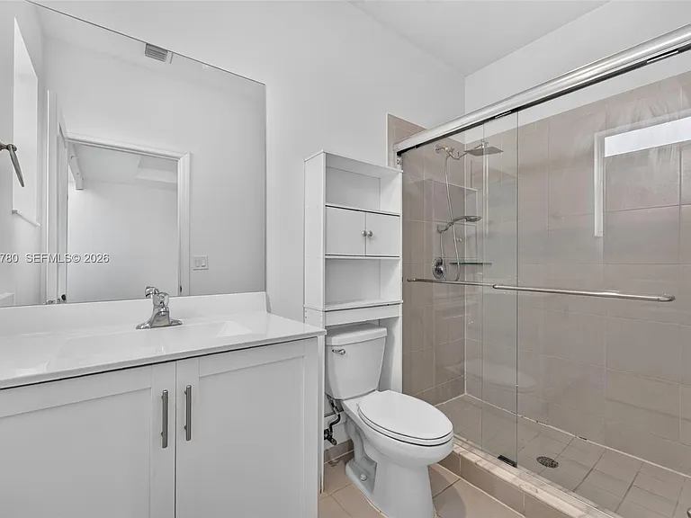 1586 SE 27th Ter #1586 — Photo 25