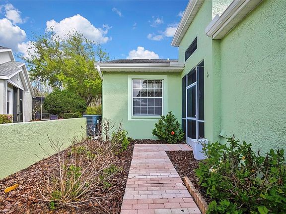 3rd image of 20841 Eustis Rd