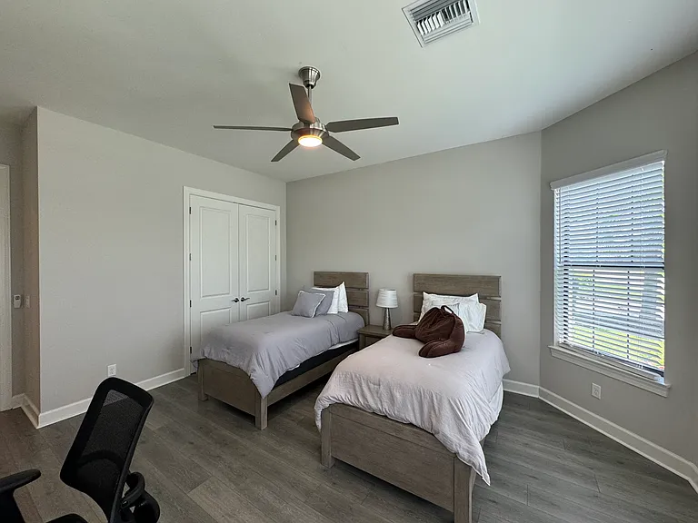 9408 Rapallo St — Photo 35