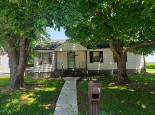 921 Burroughs Rd, Alcoa, TN 37701