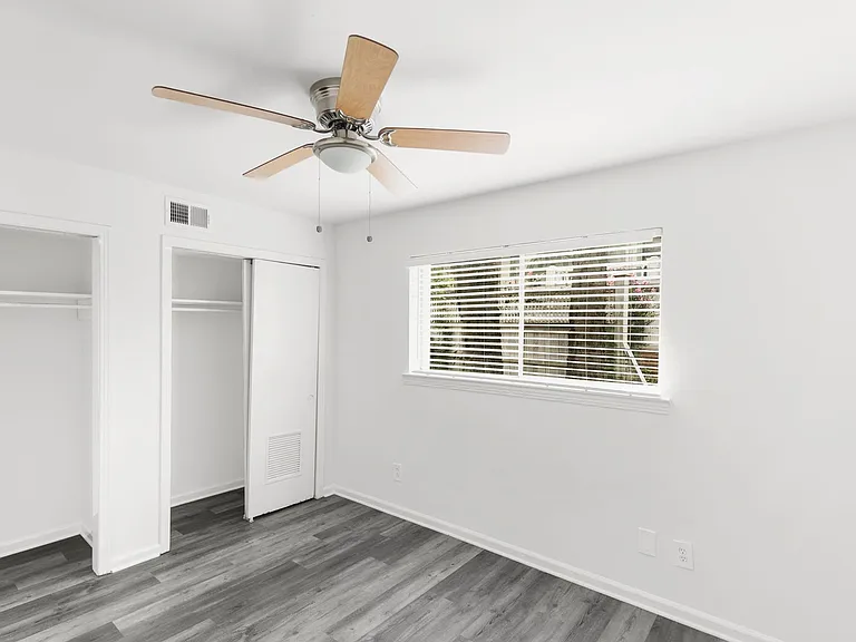 Cliff Place — Photo 17