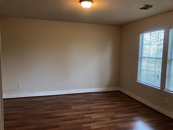 4th image of 19512 Wann Park Dr