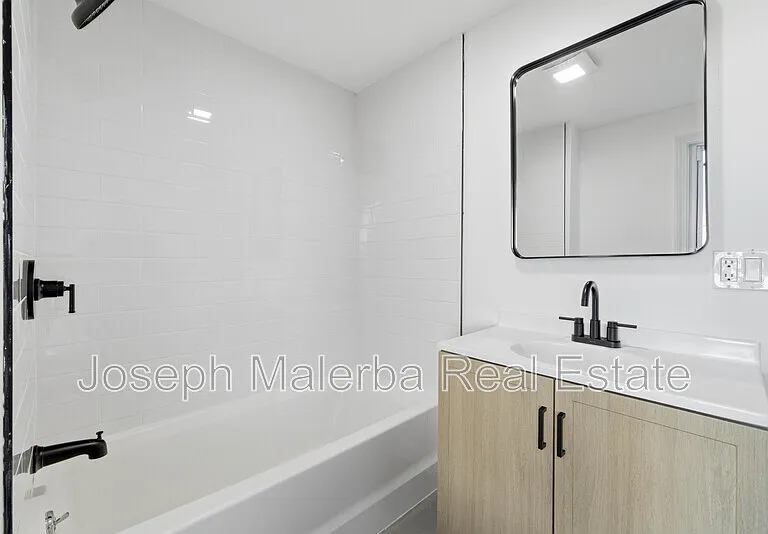 159 Connecticut Ave #2 — Photo 21