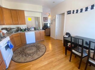 381 Columbia St #3, Cambridge, MA 02141