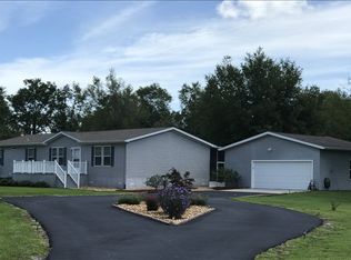 757 SW Meadowlands Dr, Lake City, FL 32024