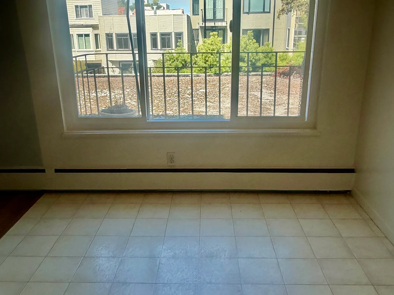 1 bed, $3,300 — Photo 4
