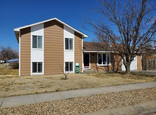 700 Laura Ln, Holcomb, KS 67851