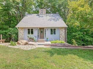 6961 E Deer Lick Rd, Bloomington, IN 47401