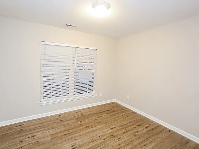 7215 Hathaway Ct — Photo 16