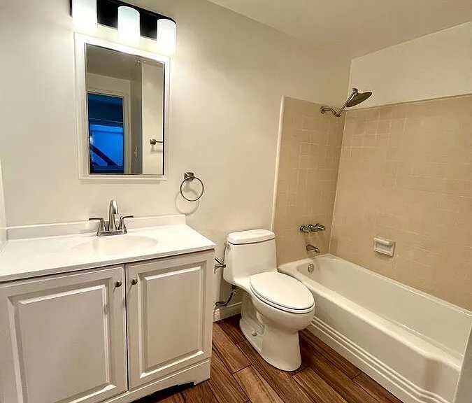 876 Manhattan Beach Blvd #1 — Photo 17