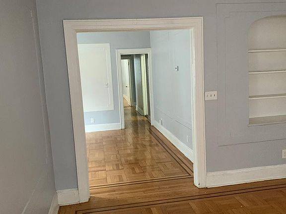 5th image of 52 N 8th Ave APT 2