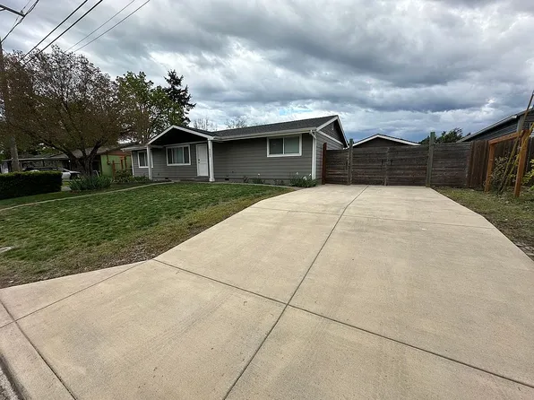 3267 Admiral St, Eugene, OR 97404