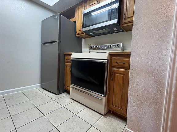 3rd image of 2826 S Bartell Dr APT 21