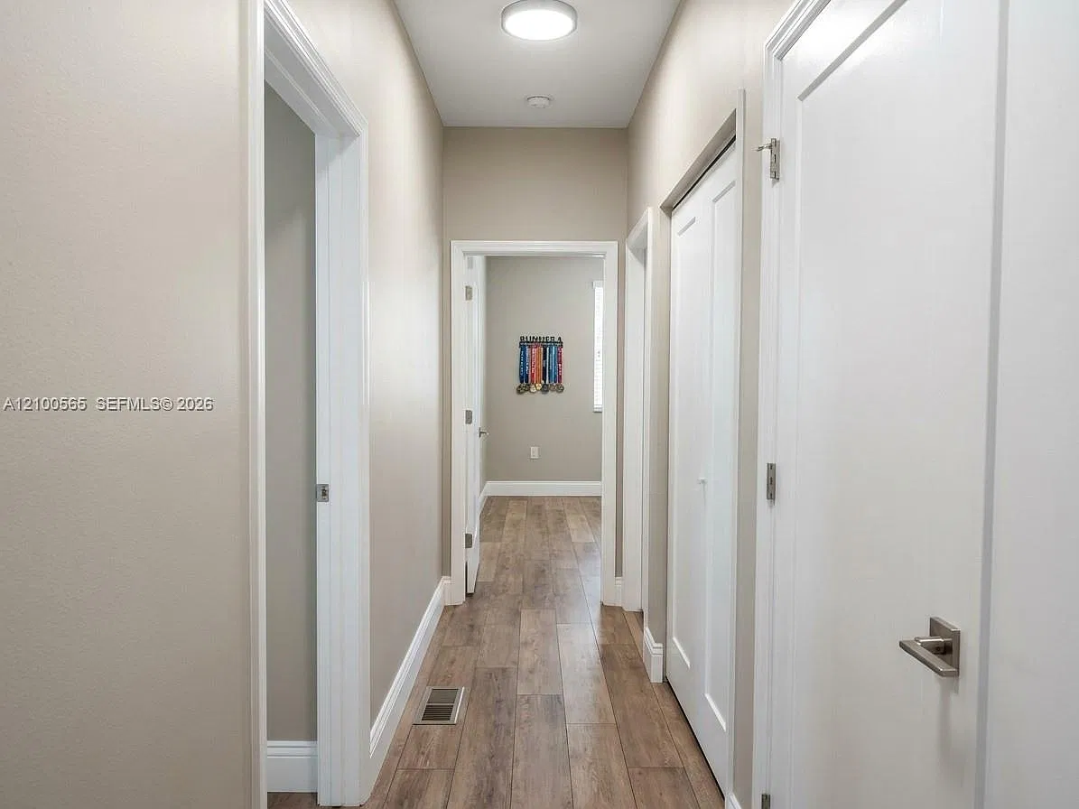 Kendall Commons Townhomes — Photo 4