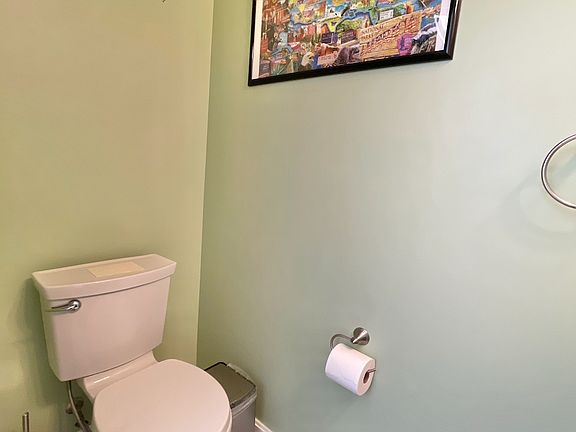 5th image of 6008 Rockton Ct
