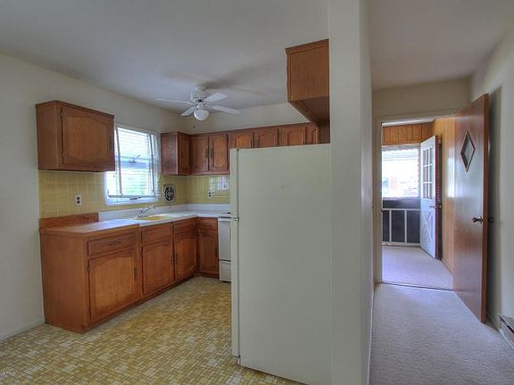 3rd image of 38 Columbus Blvd #B