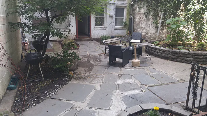 Rented by Downtown Mgt & Realty LLC | media 8