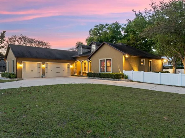 112 W Sadler Ave, Oakland, FL 34760