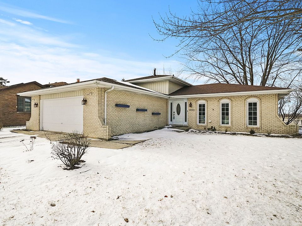 1st image of 13940 S 84th Ave