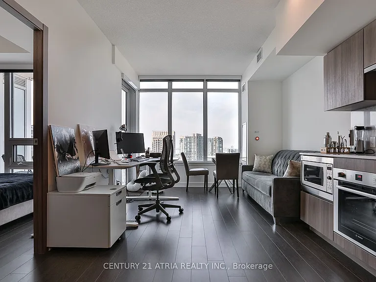 19 Bathurst St #3715 — Photo 5