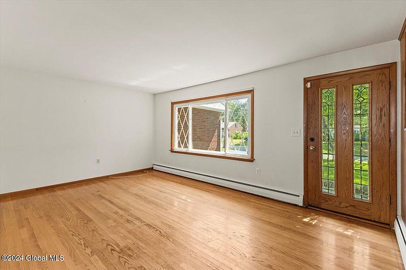 5th image of 31 Henry Avenue