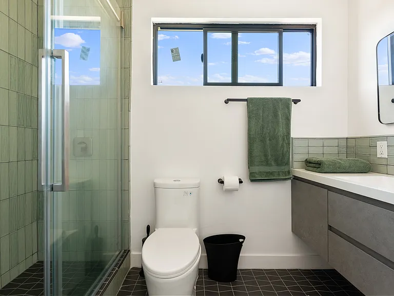 Glider Ave — Photo 8