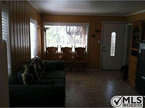 5th image of 535 E Hyde Park Blvd