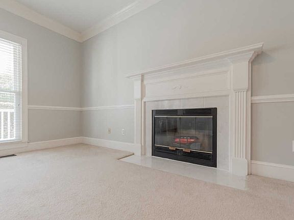 5th image of 114 Green Glen Dr