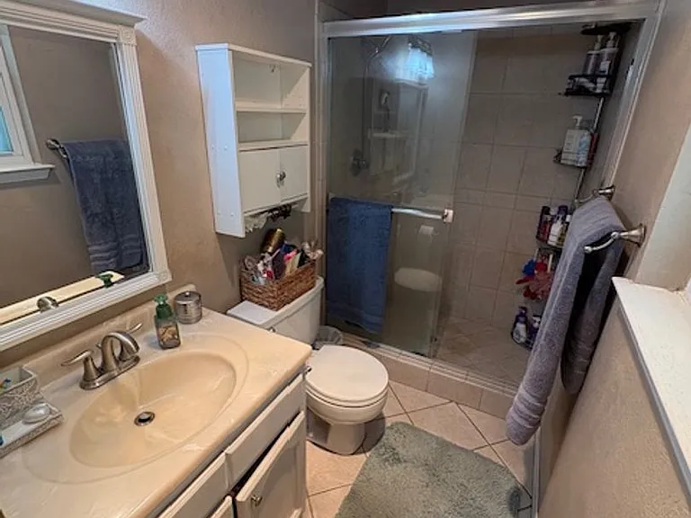 1616 Leslie Ann Ln — Photo 4
