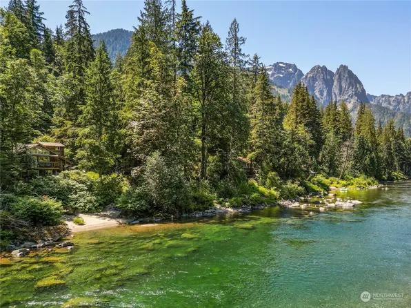 52607 S Riverside Road, Gold Bar, WA 98251