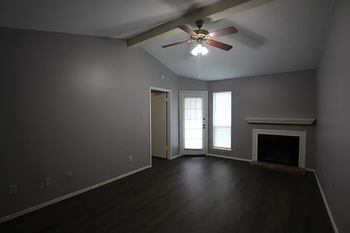 420 W Heritage Dr #211 — Photo 5