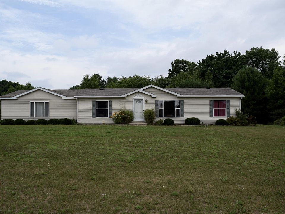1st image of 16107 Morel Ln NE