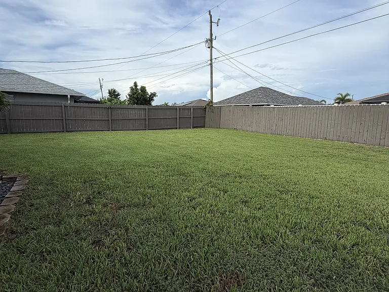 4140 SW 6th Pl — Photo 22