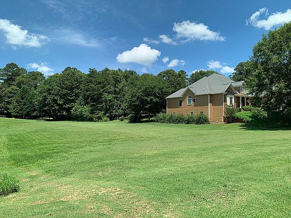 Huge Side Yard