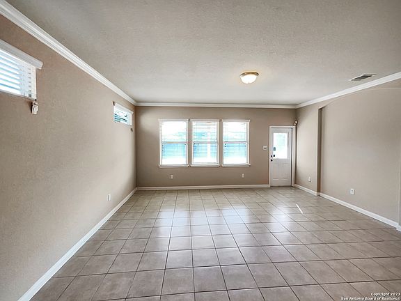 3rd image of 8410 Meadow Plains
