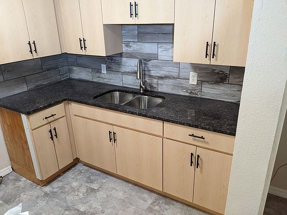 5th image of 4512 E 10th Ave APT B