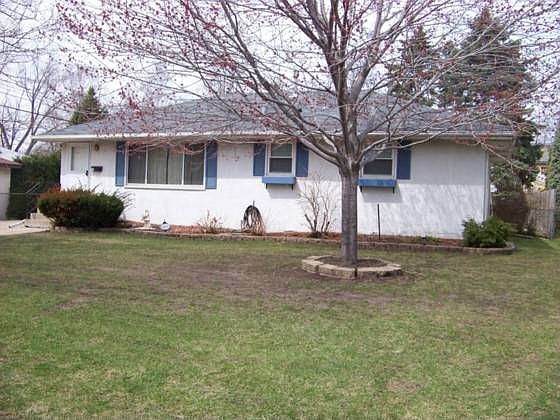 1st image of 715 49 1/2 Ave NE