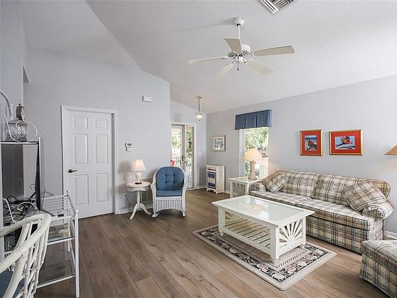 4th image of 14024 Willow Glen Ct APT 214