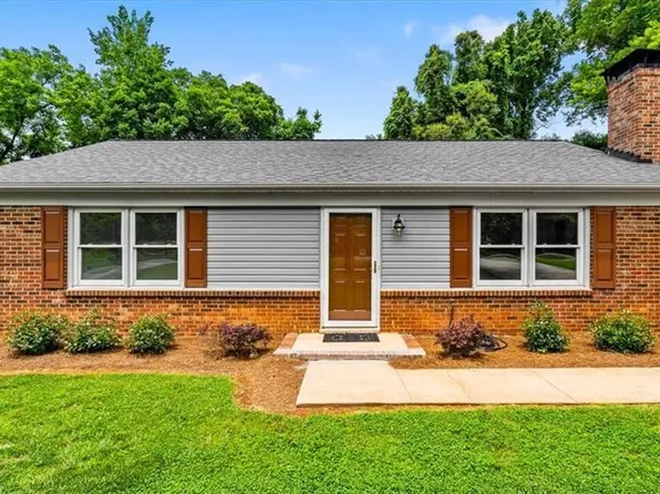 2700 Norwood Dr, Greensboro, NC 27407